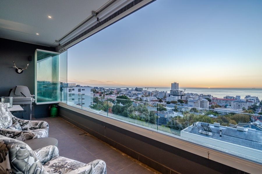 3 Bedroom Property for Sale in Sea Point Western Cape